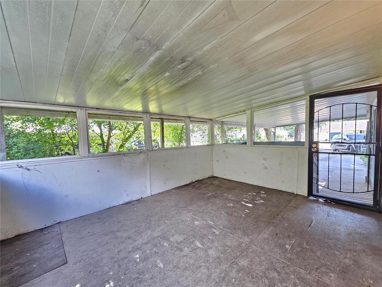Listing Photo 14