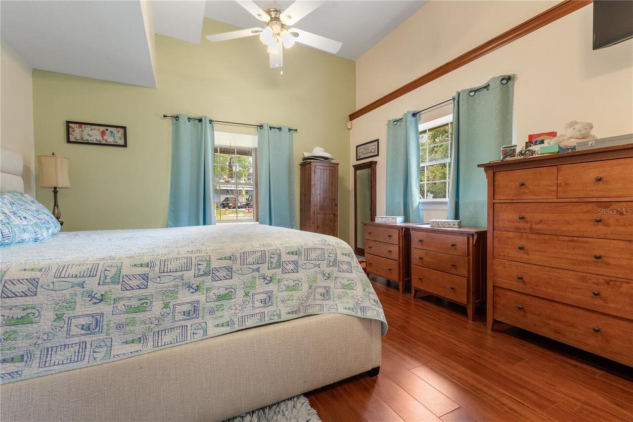 Listing Photo 16