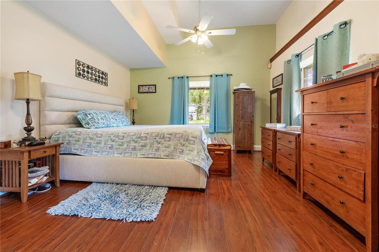Listing Photo 17