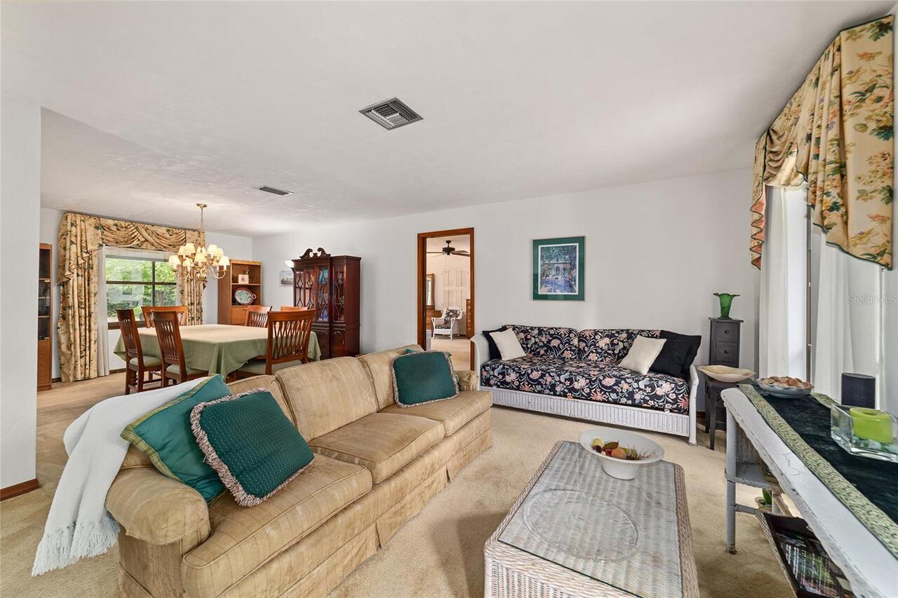 Listing Photo 14