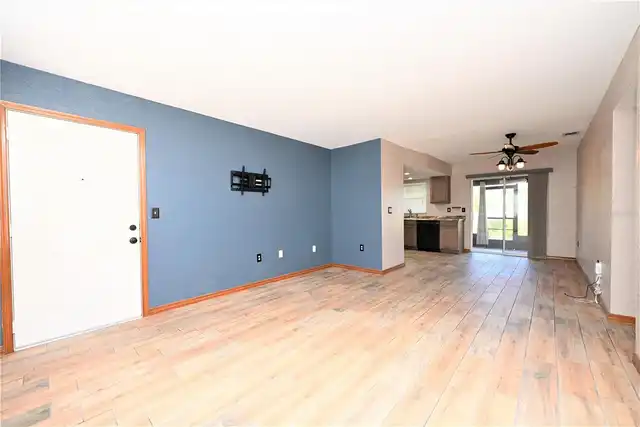 Listing Photo 6