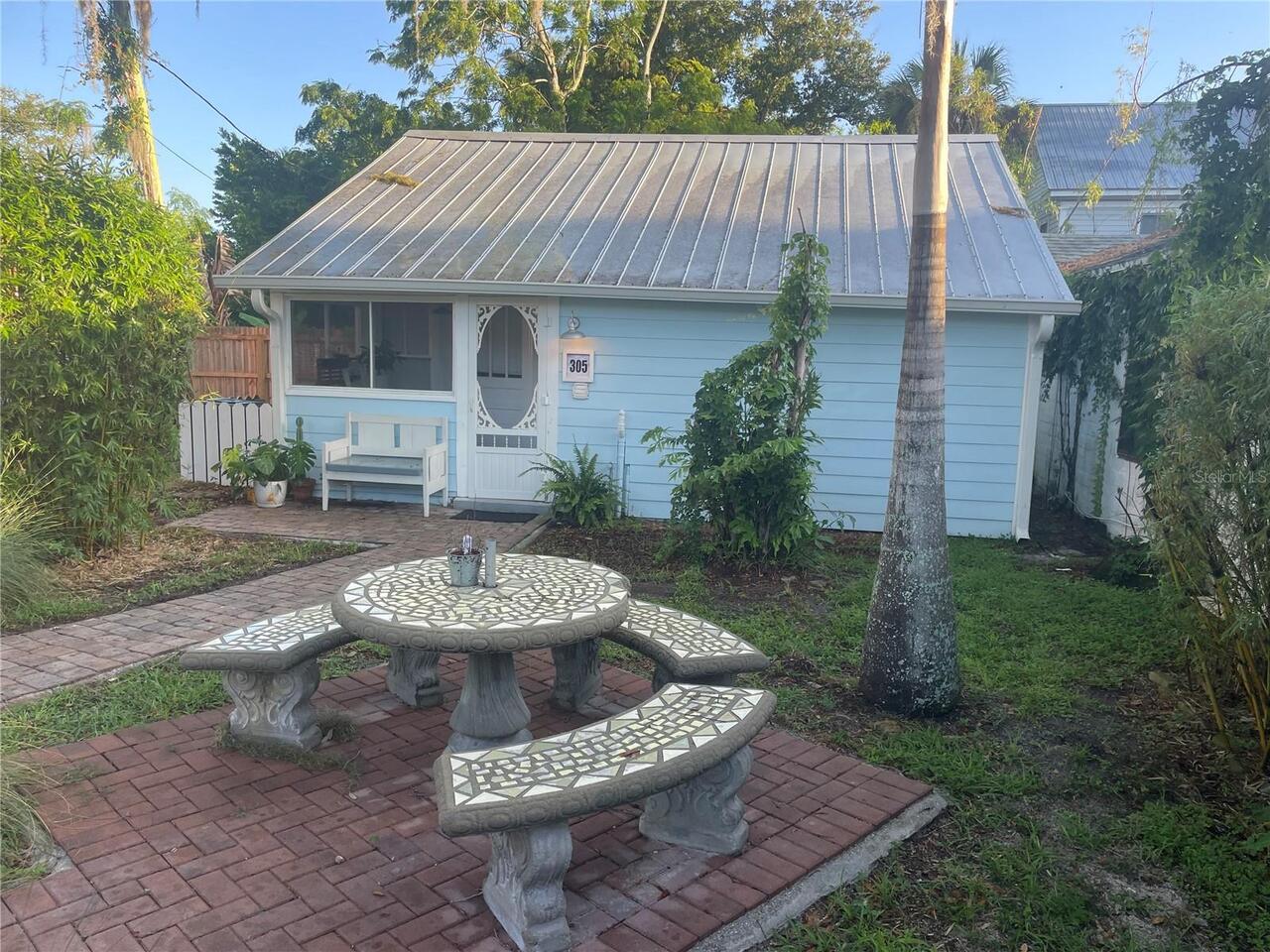 Listing Photo 10