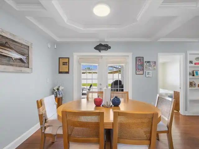 Listing Photo 9