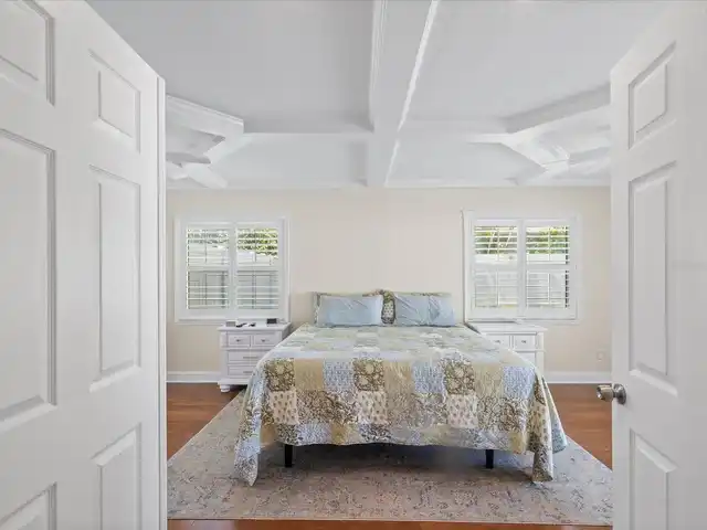 Listing Photo 11