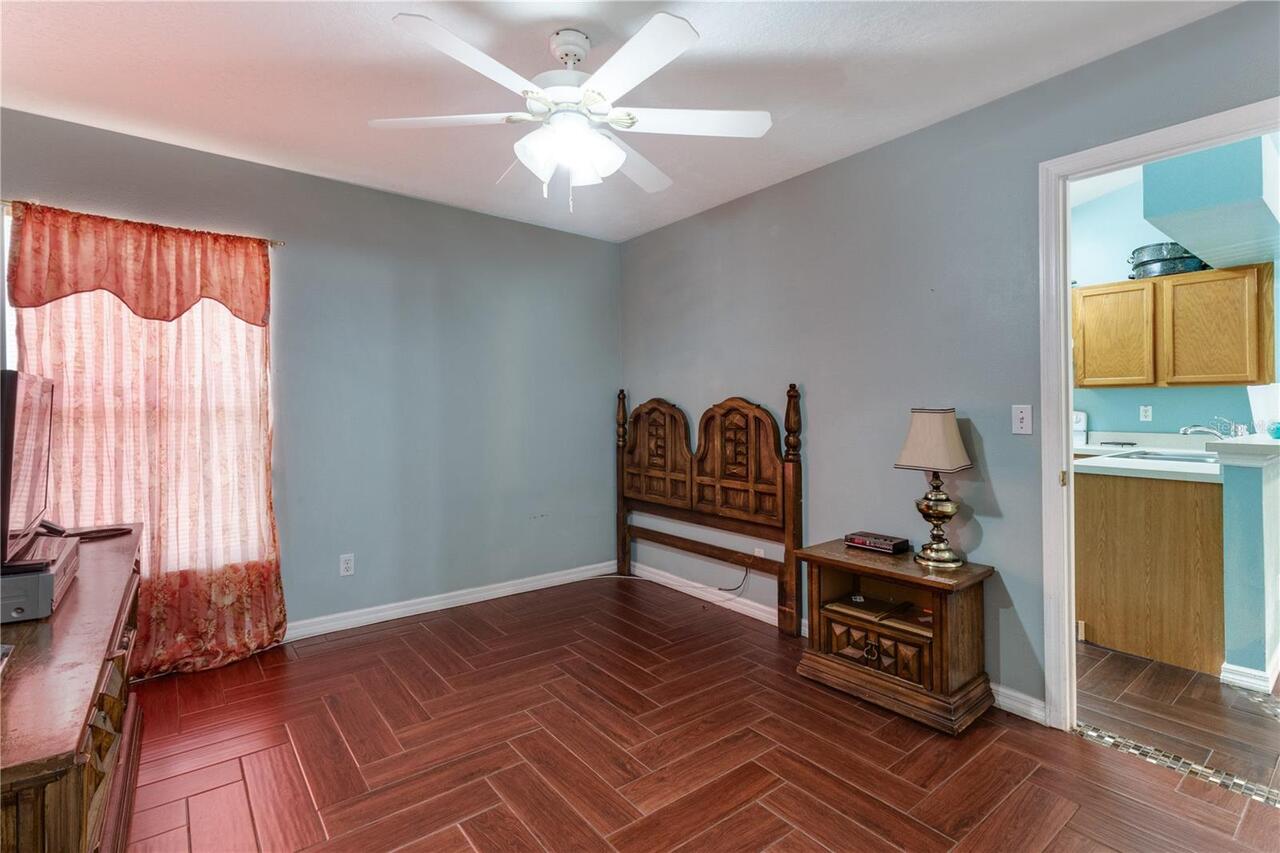 Listing Photo 14