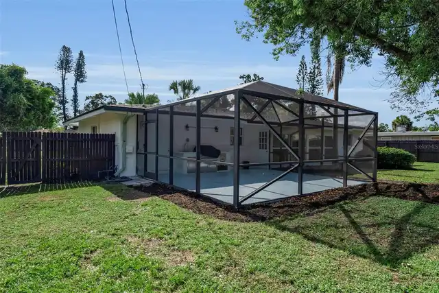 Listing Photo 9