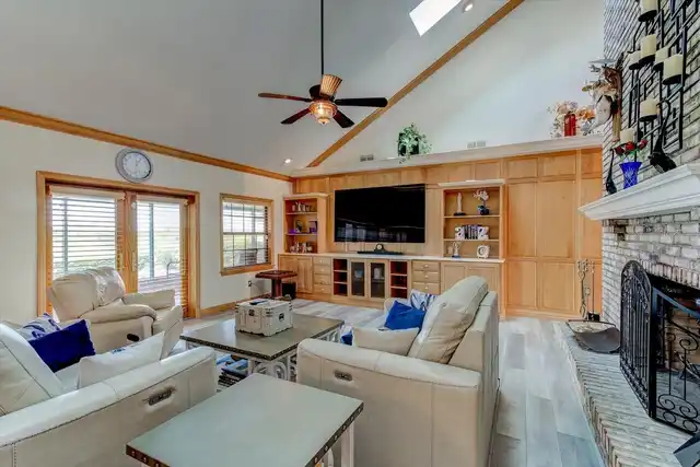 Listing Photo 19