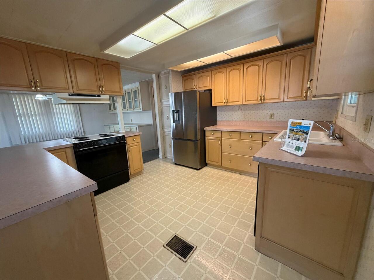 Listing Photo 10