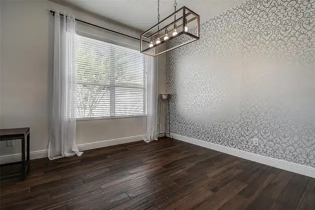 Listing Photo 15