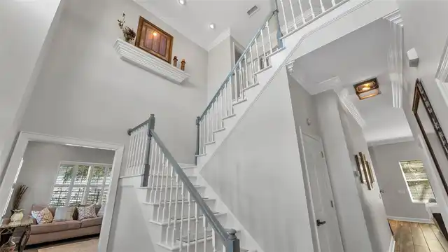Listing Photo 18