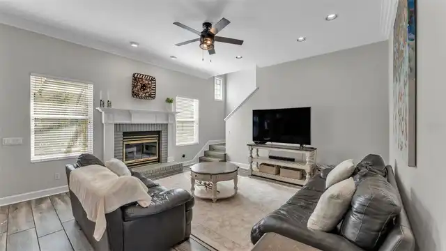 Listing Photo 25