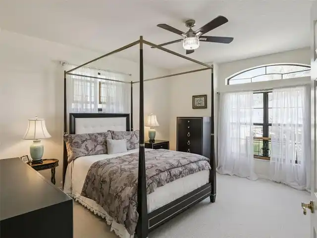 Listing Photo 17