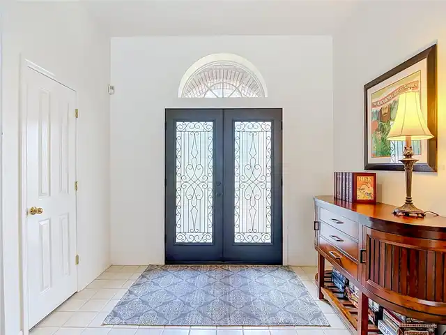 Listing Photo 10