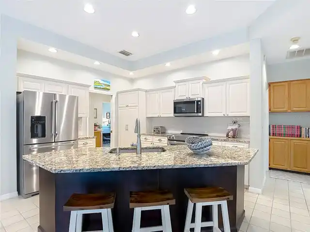 Listing Photo 16