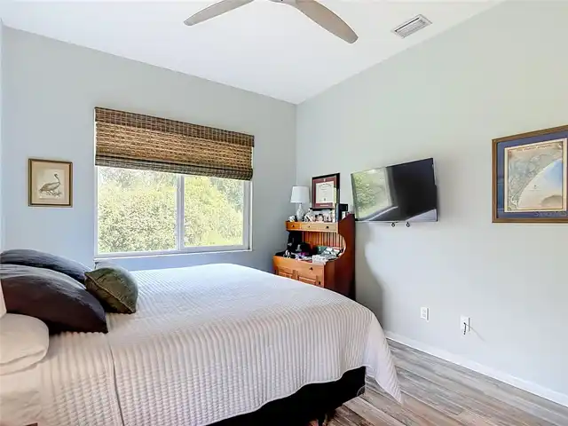 Listing Photo 38