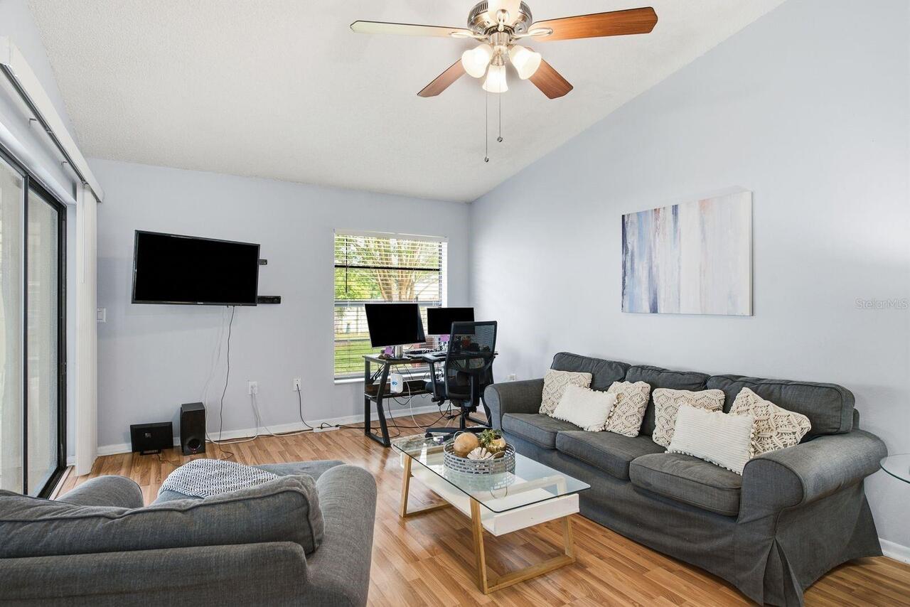 Listing Photo 8