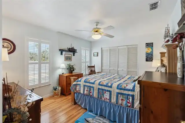 Listing Photo 15