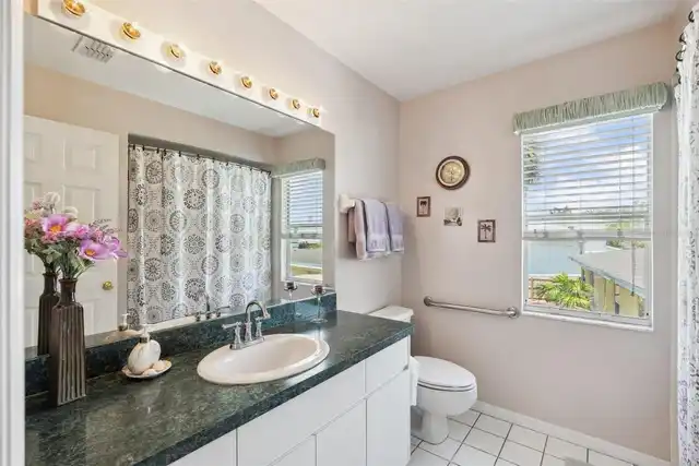Listing Photo 17