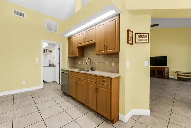 Listing Photo 15