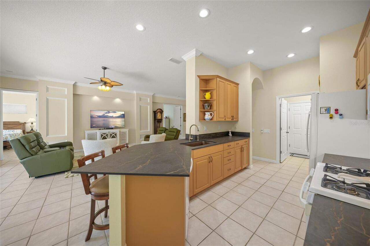 Listing Photo 10
