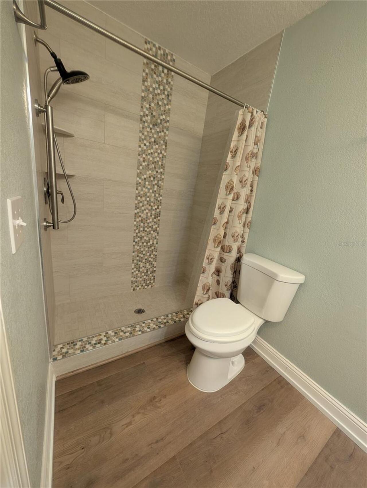 Listing Photo 24