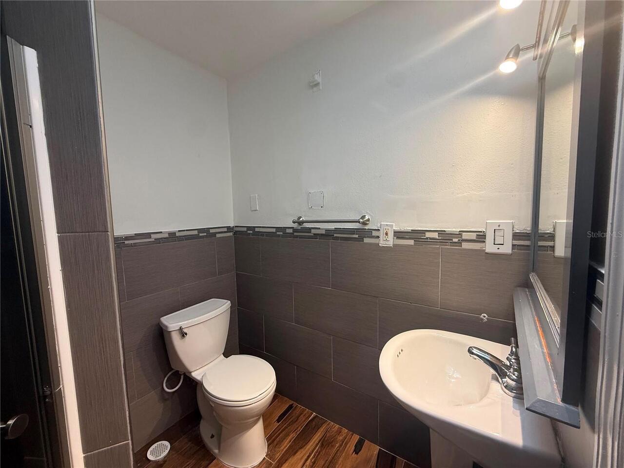 Listing Photo 9