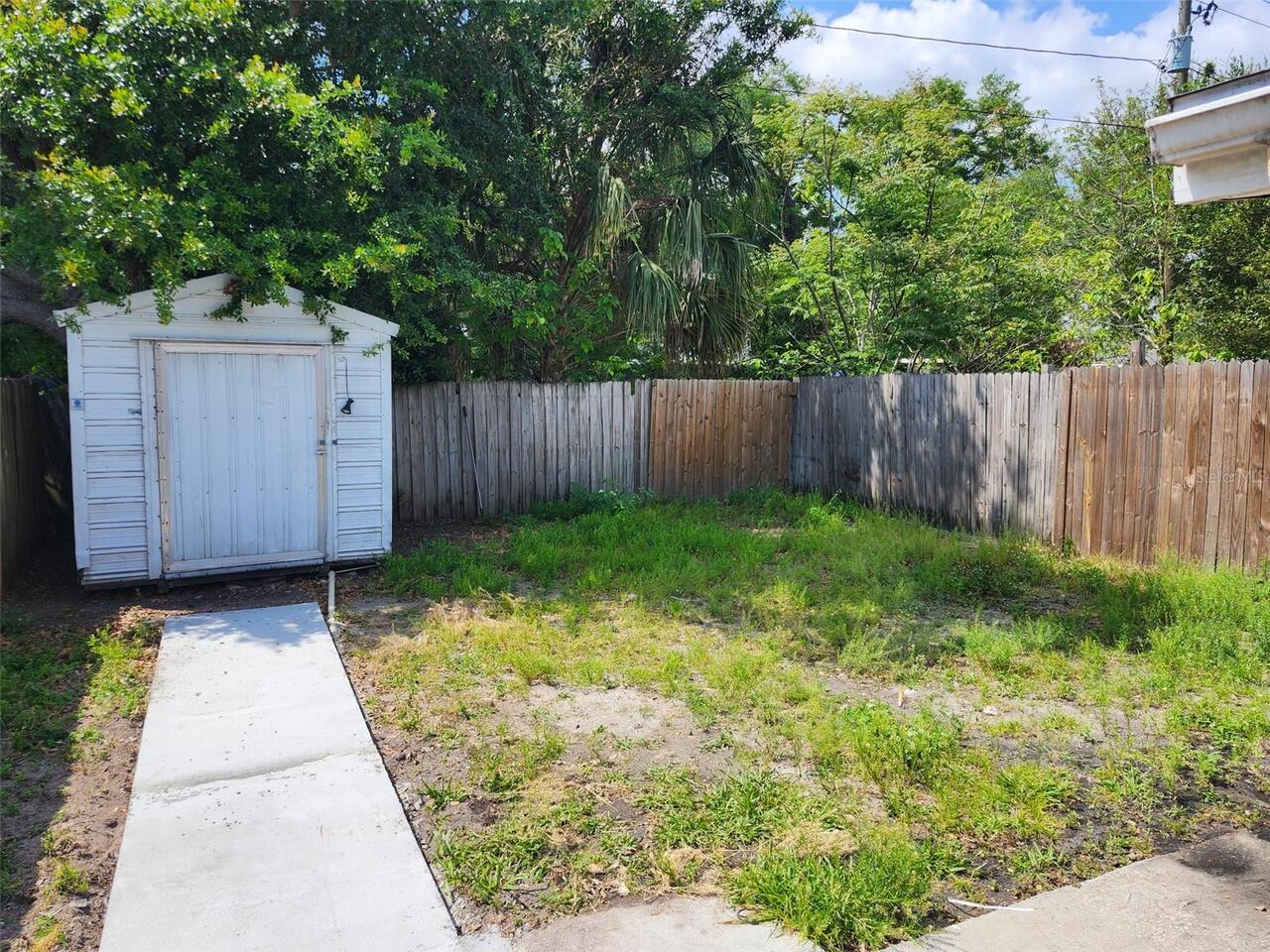 Listing Photo 11