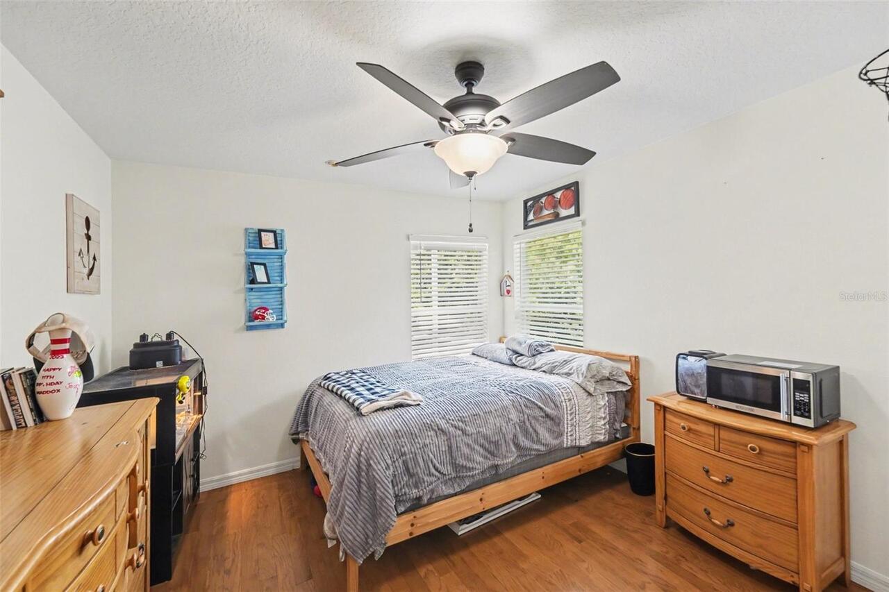 Listing Photo 16