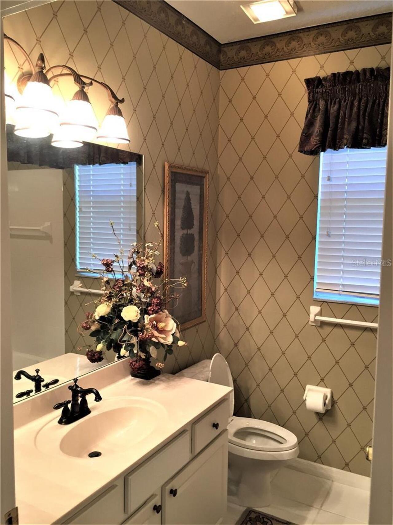 Listing Photo 11
