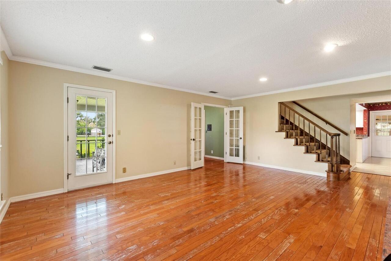 Listing Photo 14