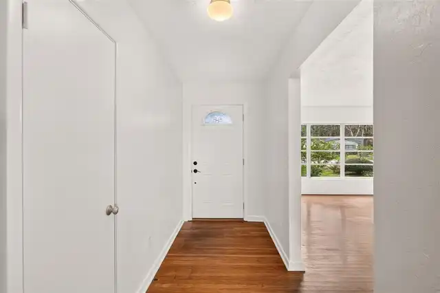 Listing Photo 8