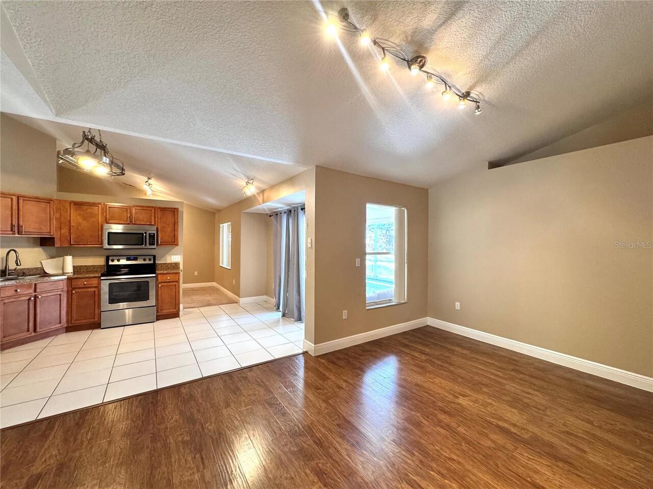 Listing Photo 7