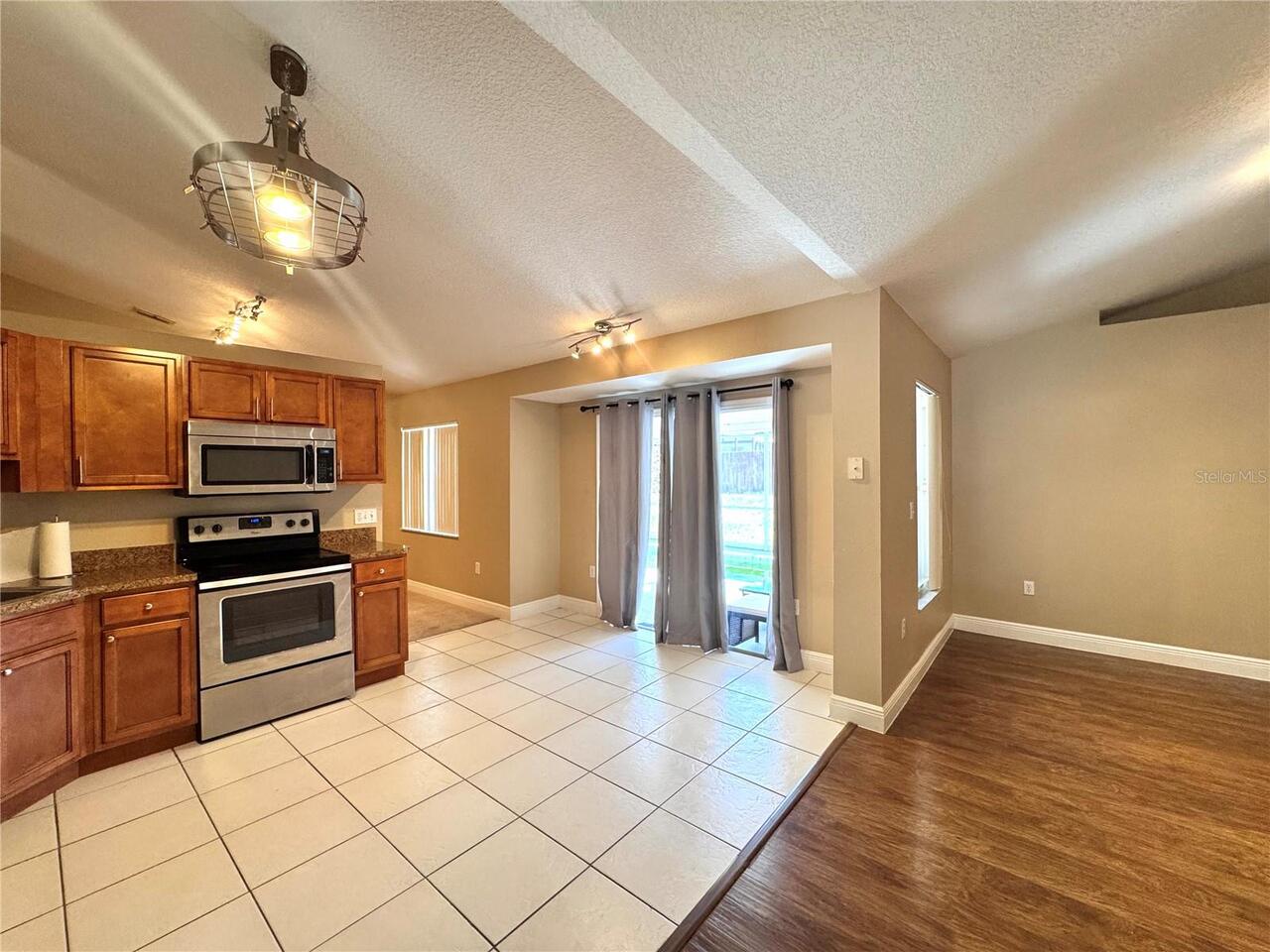 Listing Photo 9