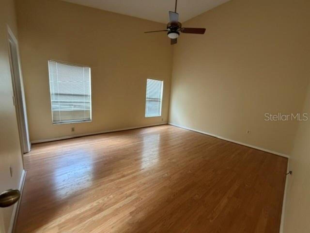 Listing Photo 12