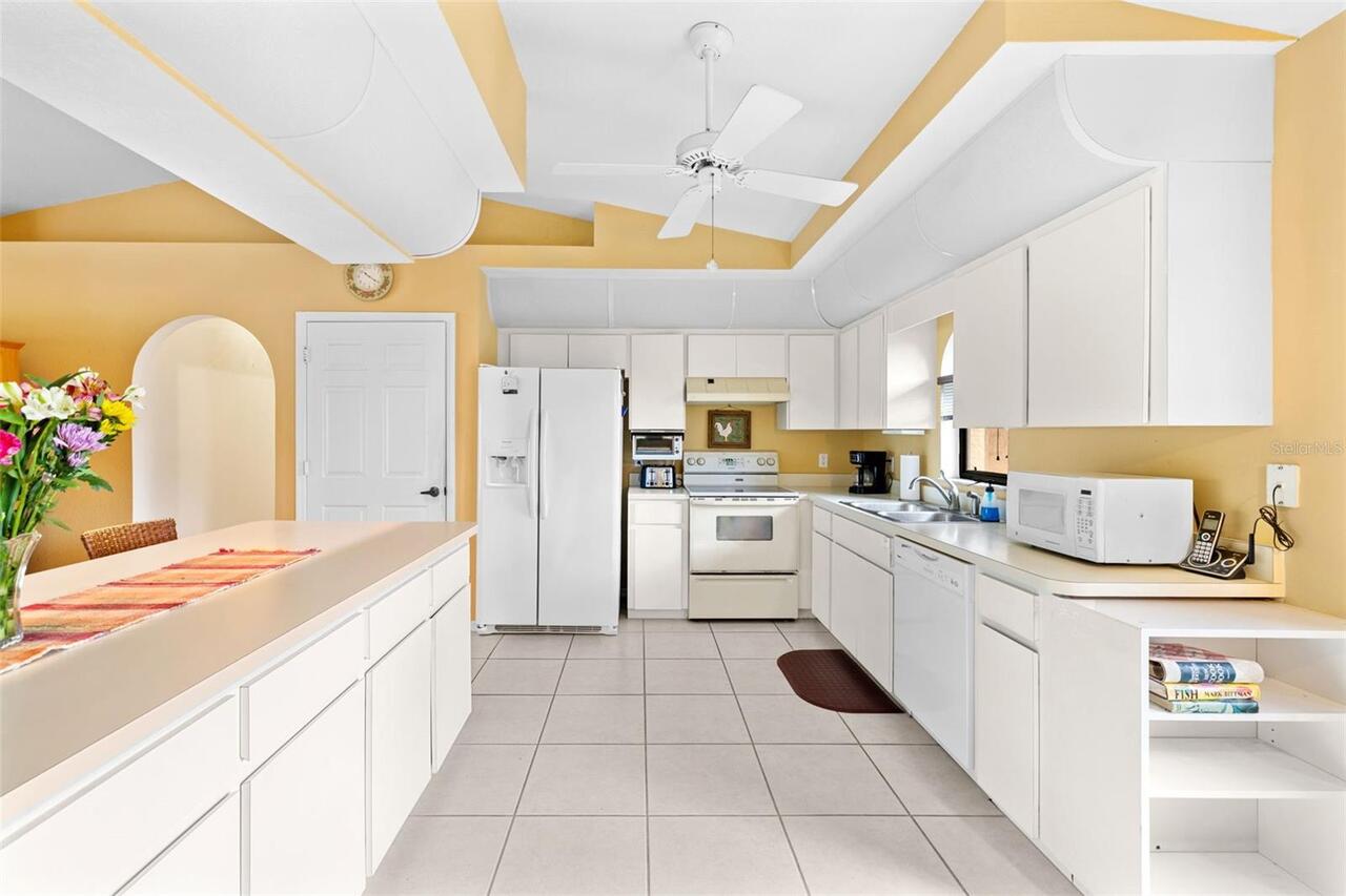 Listing Photo 10
