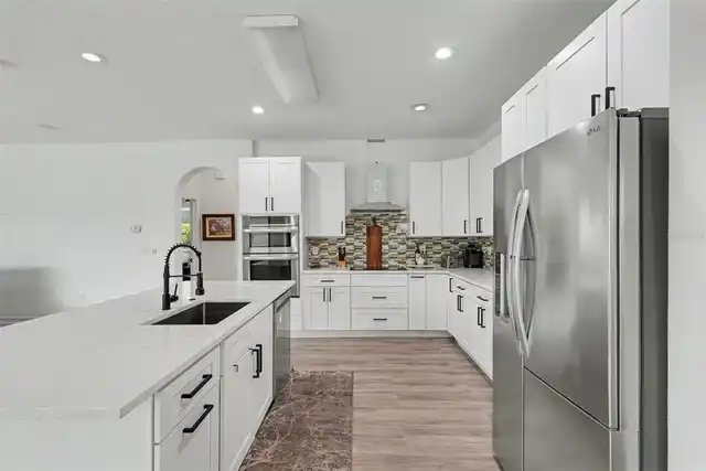 Listing Photo 10