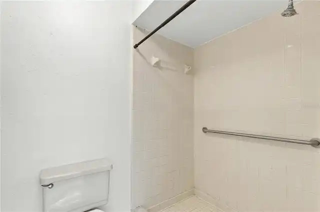 Listing Photo 24