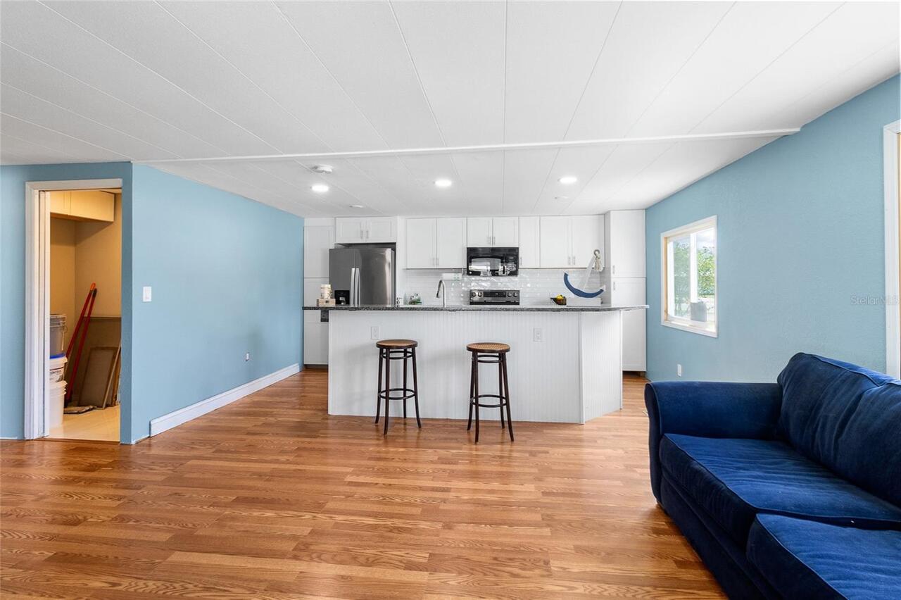 Listing Photo 9