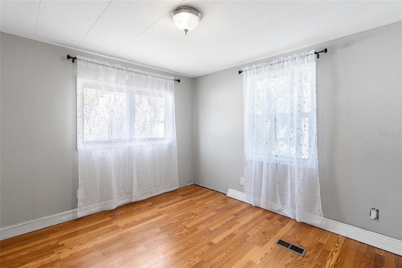 Listing Photo 23
