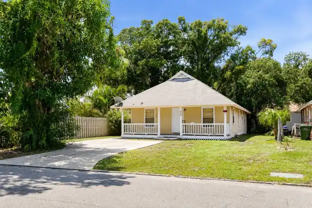Listing Photo 8