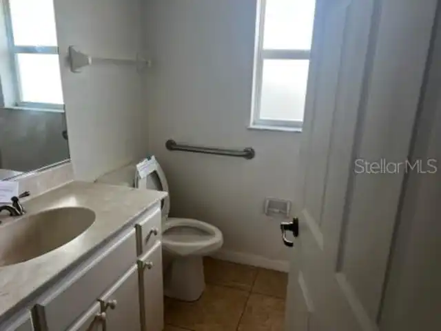 Listing Photo 10