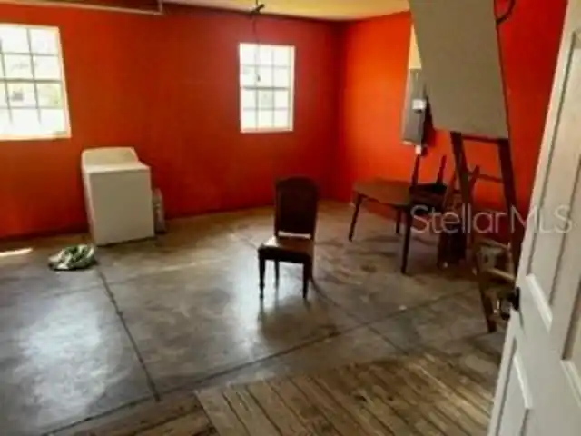 Listing Photo 12