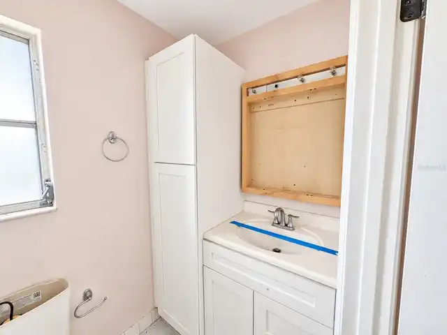 Listing Photo 10