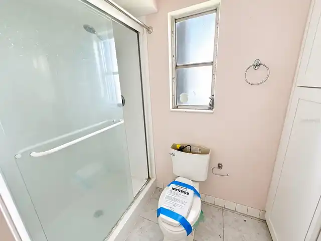 Listing Photo 11