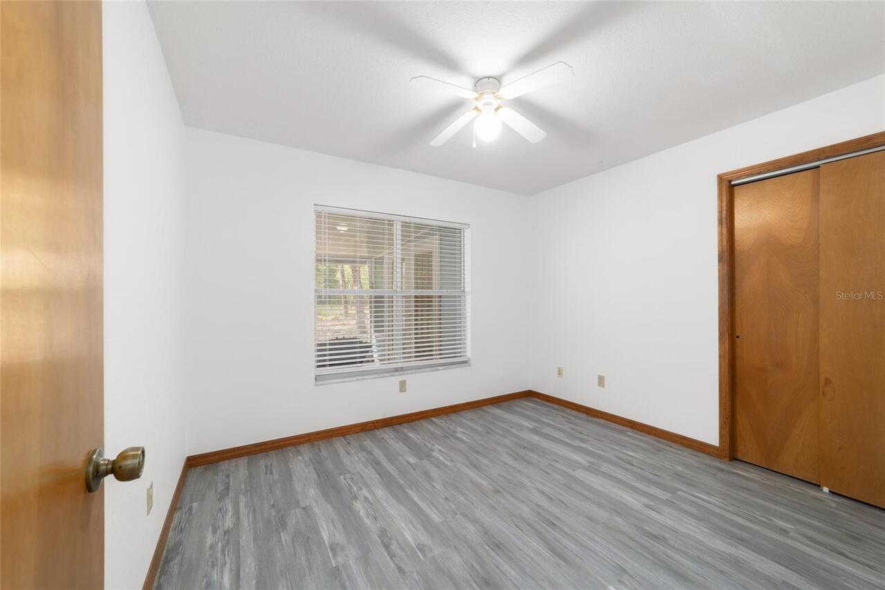 Listing Photo 14