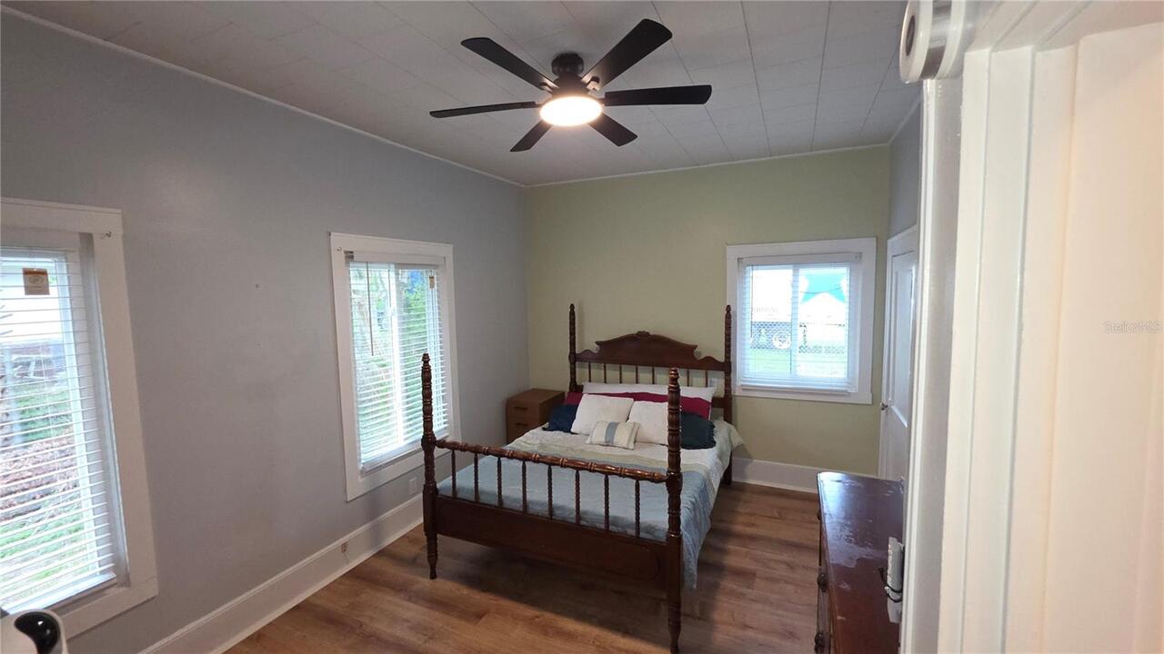 Listing Photo 9