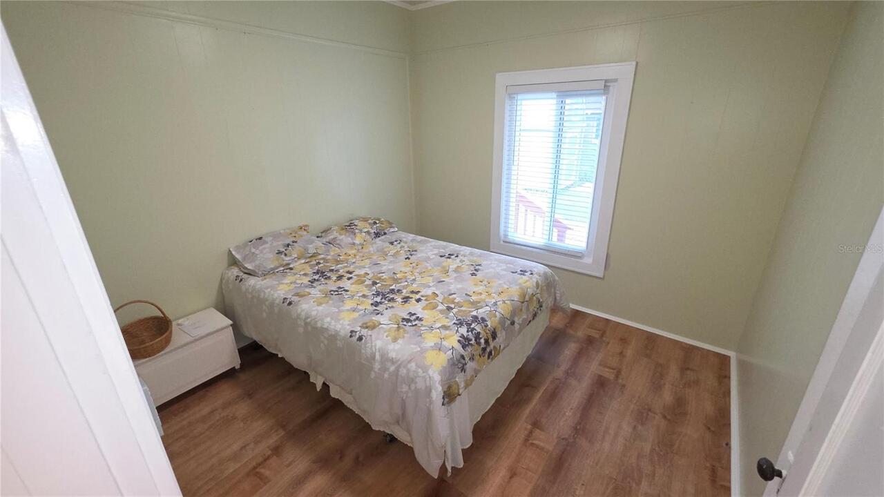 Listing Photo 12