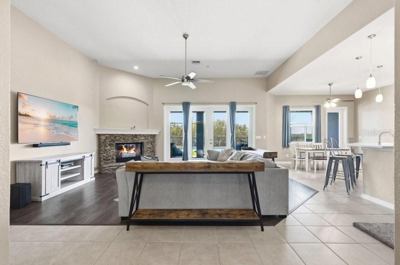 Listing Photo 12