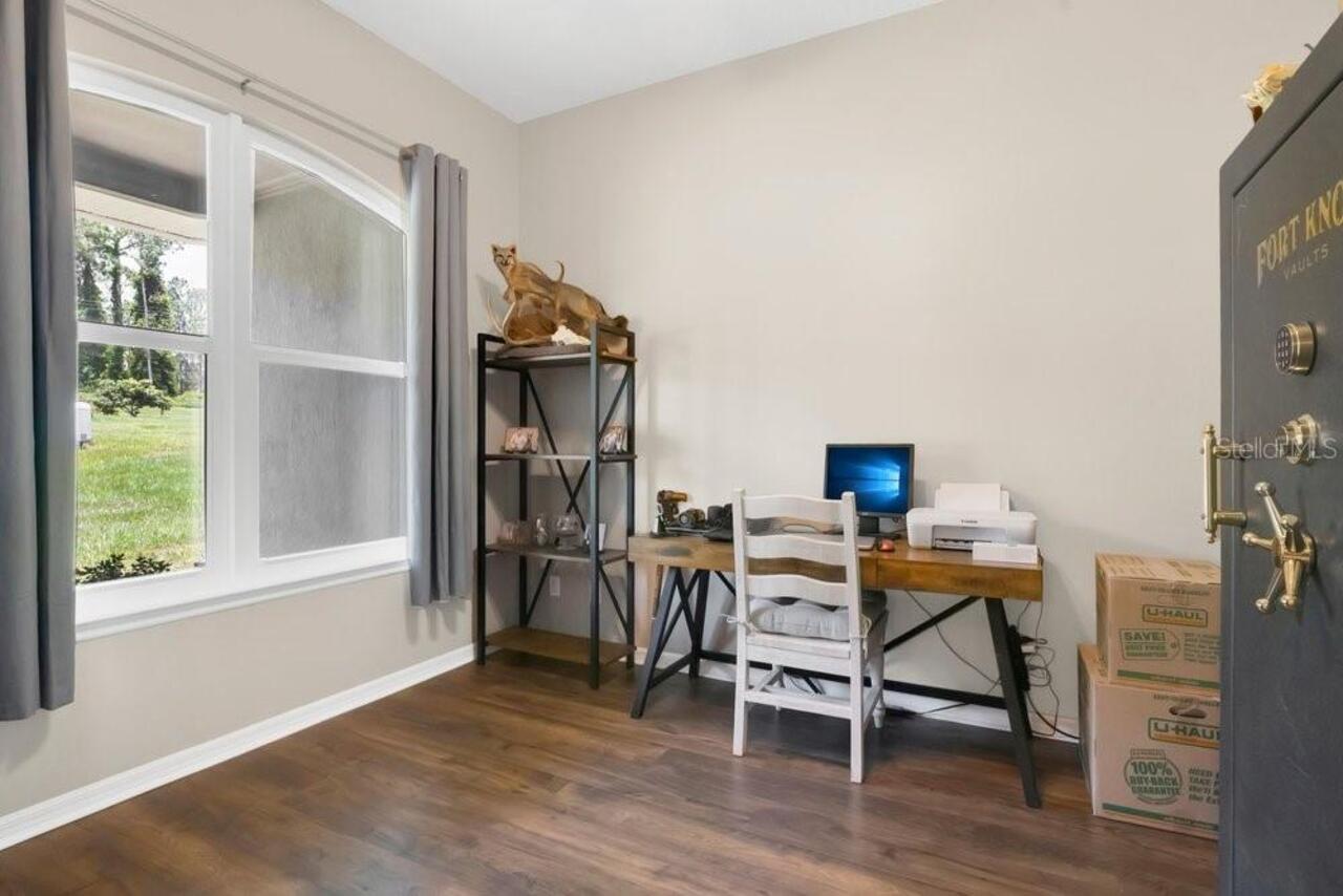 Listing Photo 18