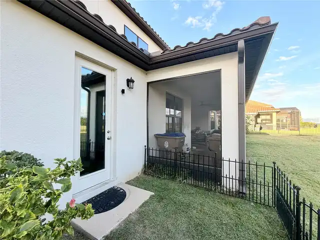Listing Photo 9